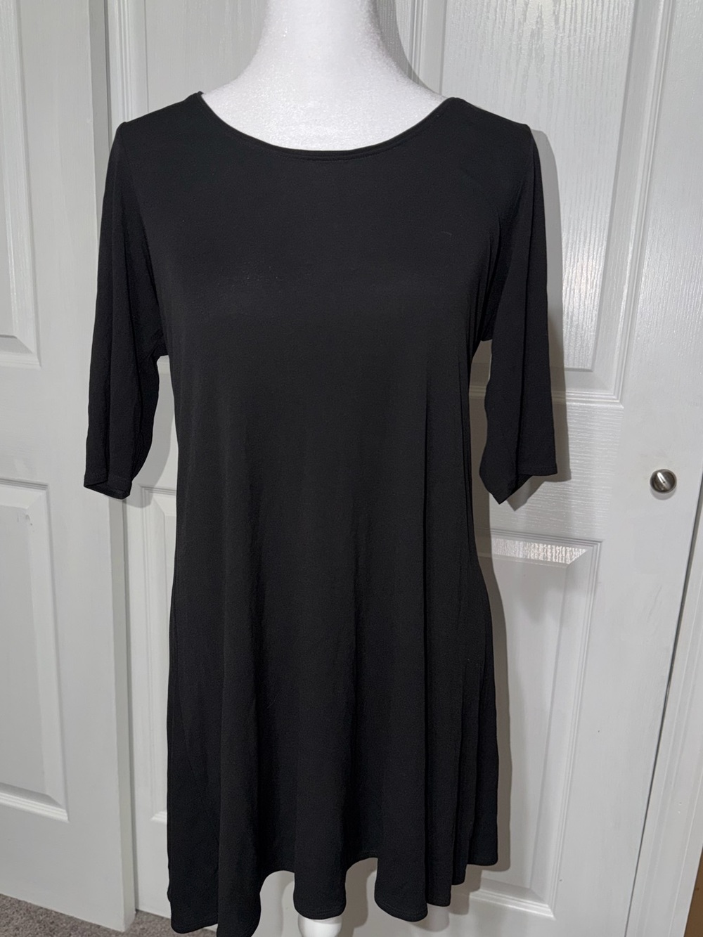 Eileen Fisher Black 100% Silk Georgette Crepe Round Neck Dress-Small